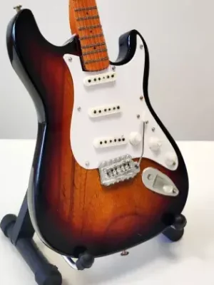 Miniatura kytary Music Legends PPT-MK092 Eric Clapton Journeyman Relic Signature Stratocaster Ověřený